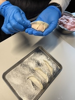 一粒ずつ心を込めて丁寧に仕上げる手包みの美味しさ