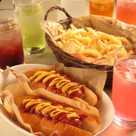 気軽につまめる、フードメニューを多数ご用意！