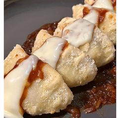 チーズピリ辛ソース揚げ餃子