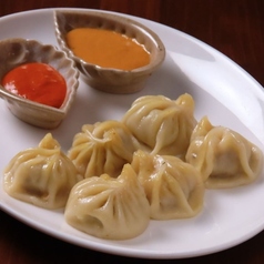 手作りで味わう本場ネパールの餃子モモ♪