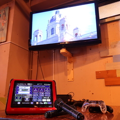 おしゃれ空間でくつろげる、遊び心満点の夜カフェ。リーズナブルな飲み放題コースも充実してます。