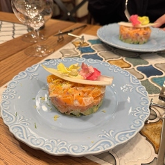 サーモンアボカドのタルタル