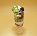 料理メニュー写真&nbsp;【和のデザート】和風パフェ(抹茶わらびもち＋あずき＋バニラアイス＋抹茶ケーキ)