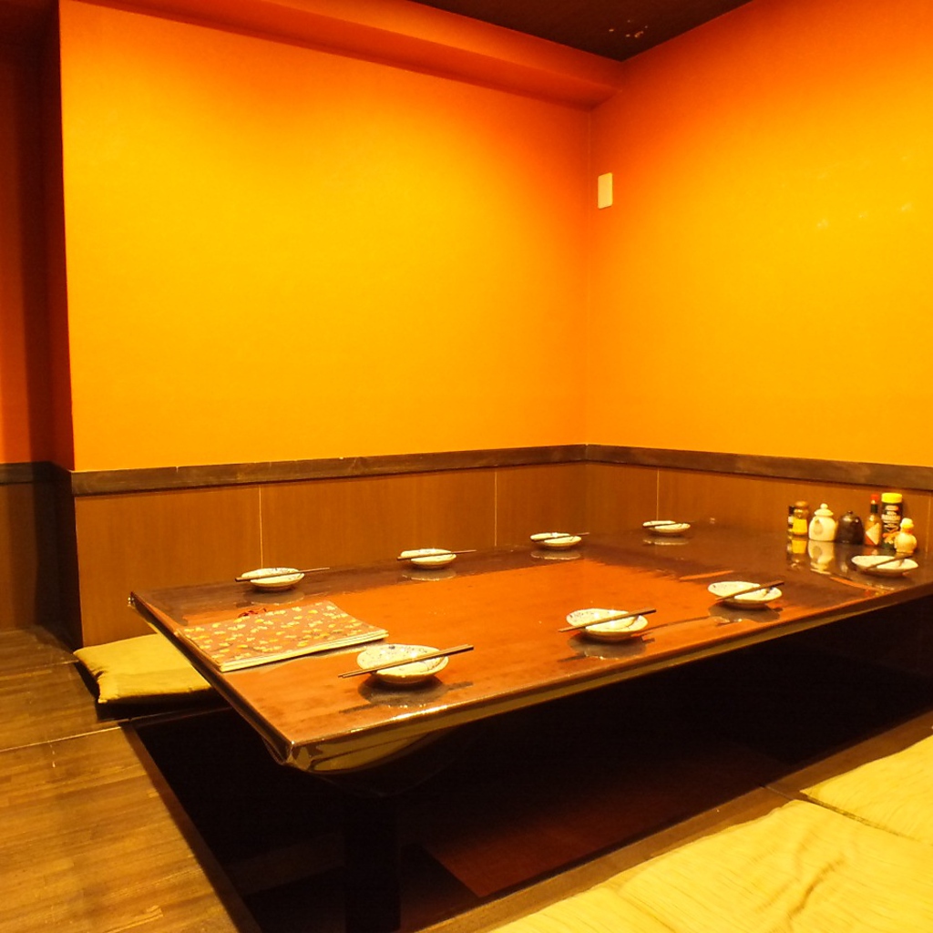 2Ｆは会社の宴会に使い勝手のいい個室をご用意。