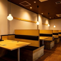 新宿三丁目駅徒歩1分。2～6名様半個室や、大人数個室も