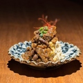 料理メニュー写真 【大人気】黒毛和牛の牛すじポテサラ