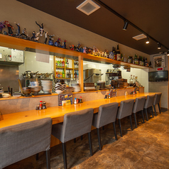 カウンター席のご用意ございます。