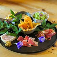 MooneyTony ムーニートニーの特集写真