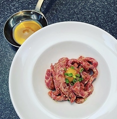 炙りロースユッケ