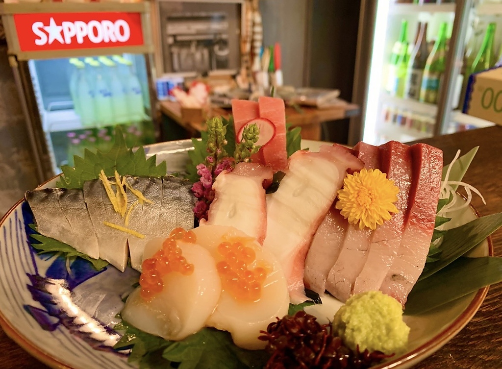 旬の食材を使用したお刺身の数々をご堪能ください。