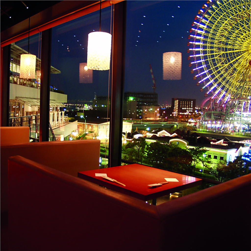 大切な１日・・・誕生日等の記念日に窓側カップルシート。サプライズ演出をサポート致します！