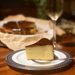 チーズ好きに捧げる、濃厚バスクチーズケーキ！素材選びから、とことんこだわっています