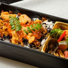 蒸しウニとイクラ弁当