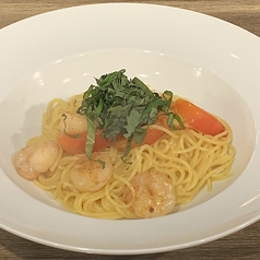 海老とフレッシュトマトの青じそ風味