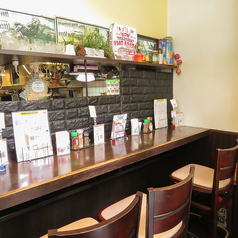 おひとりさまも落ち着いてお過ごしいただけるカウンター席もございます