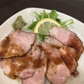 料理メニュー写真&nbsp;わさびで頂く特製ローストポーク