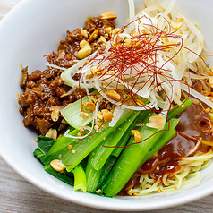 麺類やご飯物も充実。カジュアルなお食事もお気軽に◎