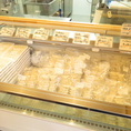 店舗で手作り！冷凍生餃子は真空し提供しています！