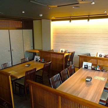 炭火焼鳥くわどり 堺東店の雰囲気1