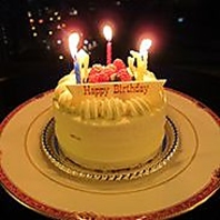 【誕生日や記念日のお祝いに】ケーキのご用意可能です♪