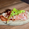 料理メニュー写真&nbsp;生ハム盛り