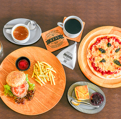 Cafe&Bar REALの写真2