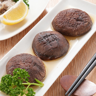 溢れ出す山の幸！じっくり焼き上げる「しいたけ焼き」