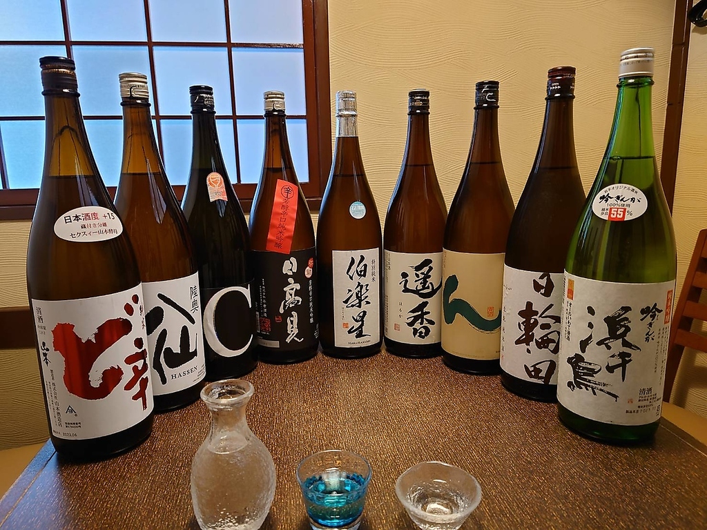 厳選した銘柄の日本酒を多数取り揃えております♪