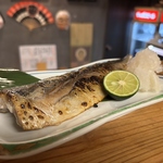 脂がのった鯖を燻製した、とろ鯖の塩焼き