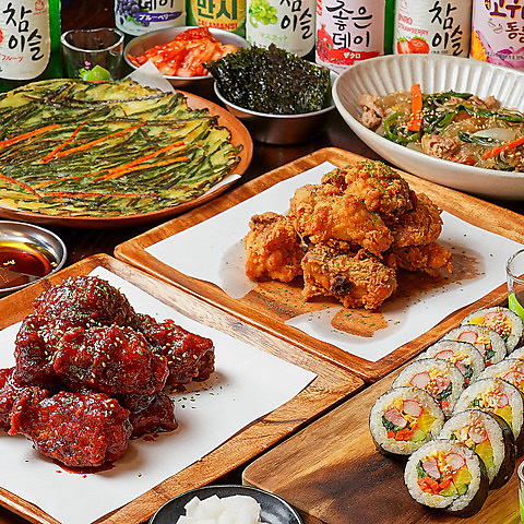 スタイリッシュな空間でこだわりの詰まった本場の韓国料理を堪能！