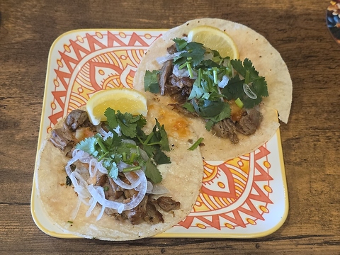 名物【タコス】で味わう本格メキシカンの写真