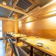 18名様までの宴会が出来ます。広々カウンター席もご用意