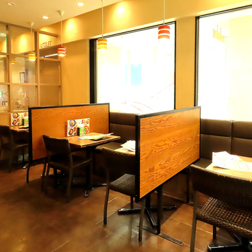 ラパウザ La Pausa 新宿西口パレットビル店の雰囲気1