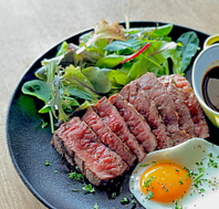 【ハーフビュッフェランチや充実したカフェメニュー♪】