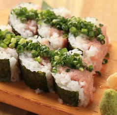 名物!巻けない!男のネギトロロール