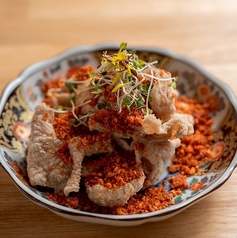 鶏皮チップスと香りスパイス