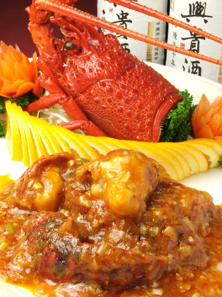 変わらず人気はピリッと辛いエビチリ！