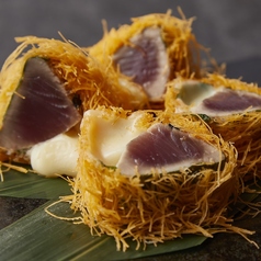 鰹とモッツァレラのレアカツ　天使の衣