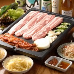 本格韓国料理　サムギョプサル　自起屋　ジキヤ　池袋西口の写真2