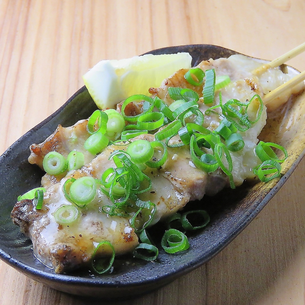 特選備長炭使用の本格炭火焼きをご用意！愛媛県産地物にこだわり、伊予牛・浜千鶏・伊予いも豚を使用