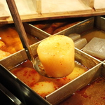 大人気のアジアンおでん♪トムヤム風味とラクサ風味!!