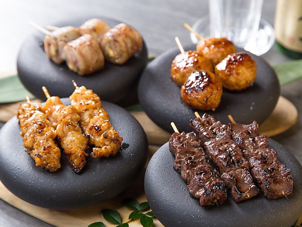串焼きも大人気！素材の味を活かし料理しております。