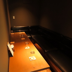 【半個室テーブル席：4～8名】