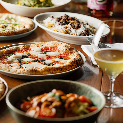 お得な飲み放題付きコースを！世界コンぺティション最優秀賞pizzaも愉しめる♪