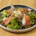 料理メニュー写真&nbsp;サーモンの温玉シーザーサラダ