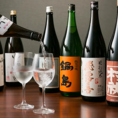 入手困難な銘柄もラインアップされており、地酒愛好者も満足いただける品揃えです。新鮮な料理と共に、特別な地酒を味わいながら、贅沢なひとときをお楽しみください！