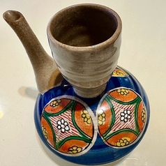 料理長が自ら選んで買い集めた酒器もいろいろ