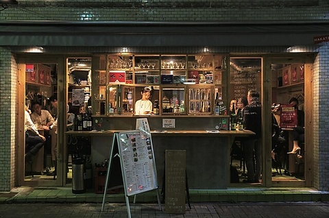 神田駅から徒歩5分のところにある、小ちゃなお店。