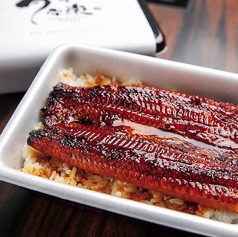 ヤキトリヤキトン夢屋 高宮店 夜 炭火焼うな栄の雰囲気1