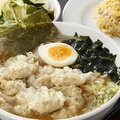 料理メニュー写真 ワンタン麺